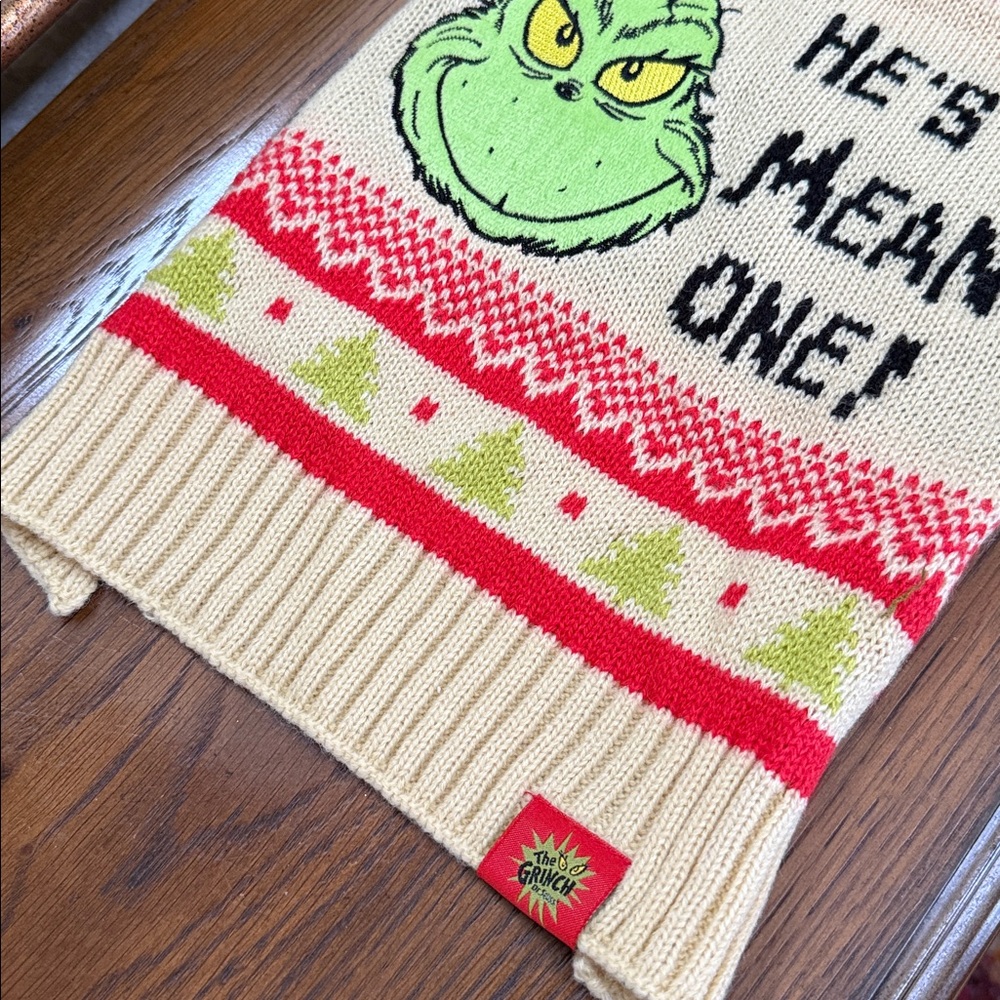 The Grinch-He’s a mean one! - Knit Christmas Sweater. Size M. - Picture 13 of 13